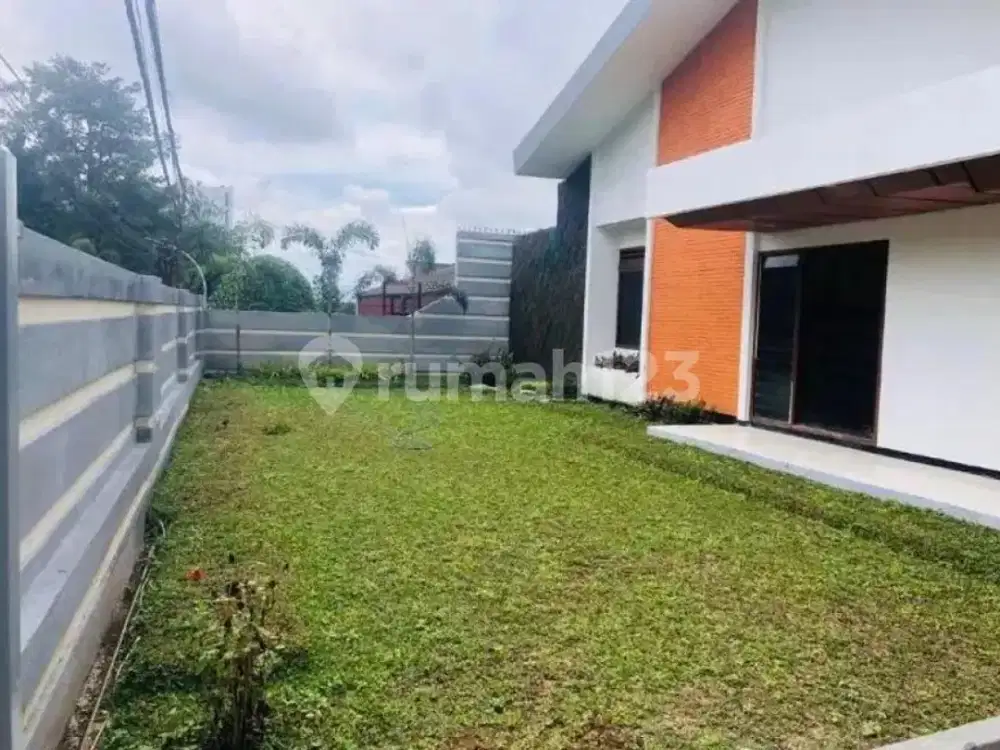 Rumah Terawat Lokasi Bagus di Setra Sari Raya Bandung Kota