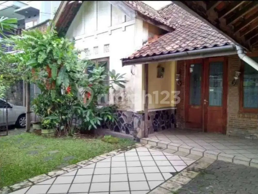 Rumah Belanda Sayap Riau Lokasi Bagus Bandung Kota