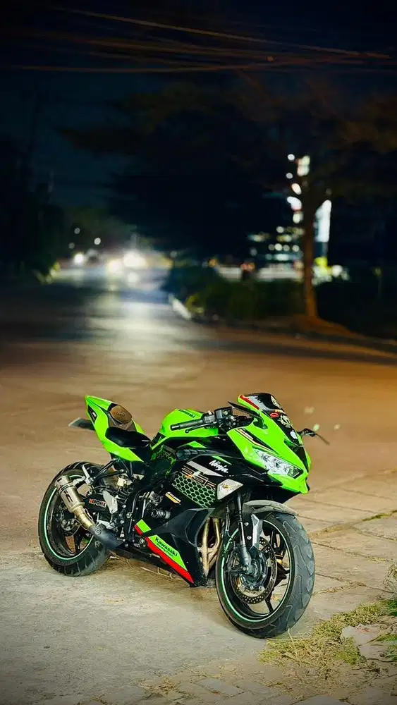 Kawasaki ZX25R tahun 2021