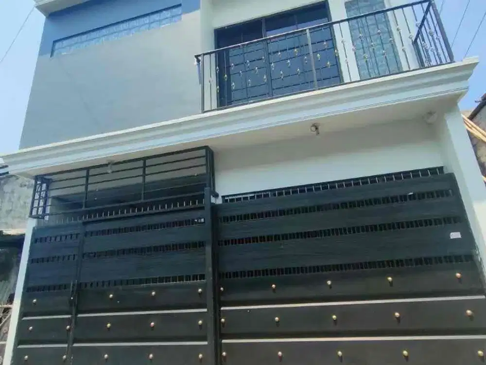 RUMAH SIAP HUNI 3 LANTAI DEKAT RUMAH SAKIT SAIFUL ANWAR DAN KAMPUS DI KOTA MALANG