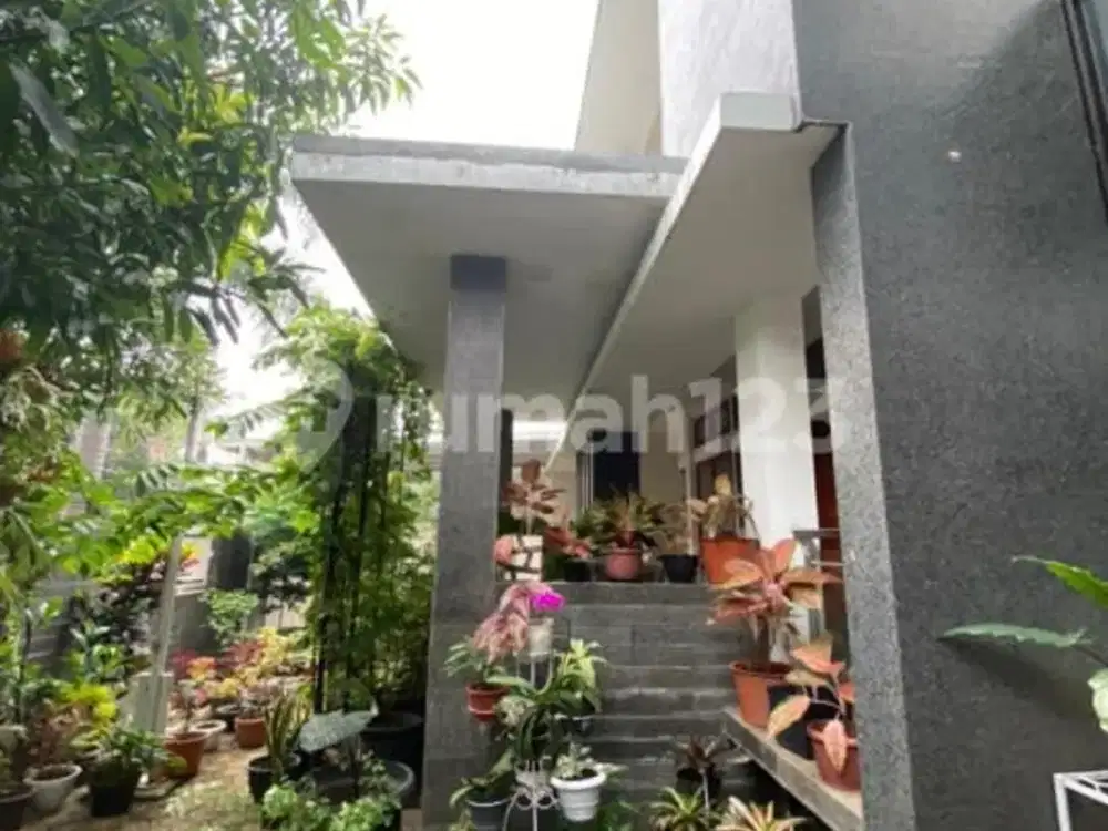 Rumah lux lokasi bagus turangga bandung