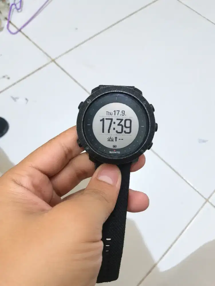 Dijual Smartwatch Suunto Traverse