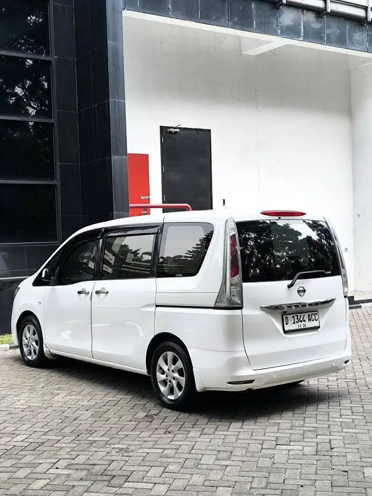 NISSAN NEW SERENA C26 2.0 AT 2013 ISTIMEWA