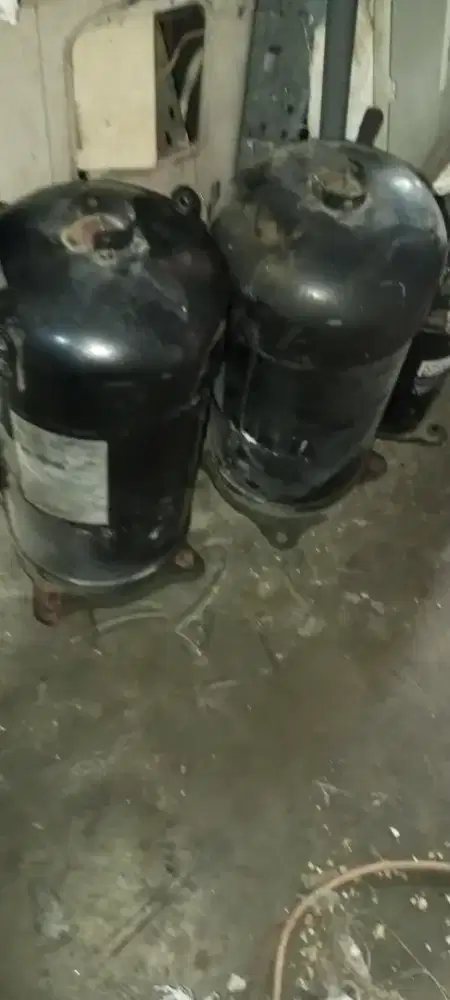 Di Jual kompresor AC 12 pk merk Daiki R.22 Masi joss