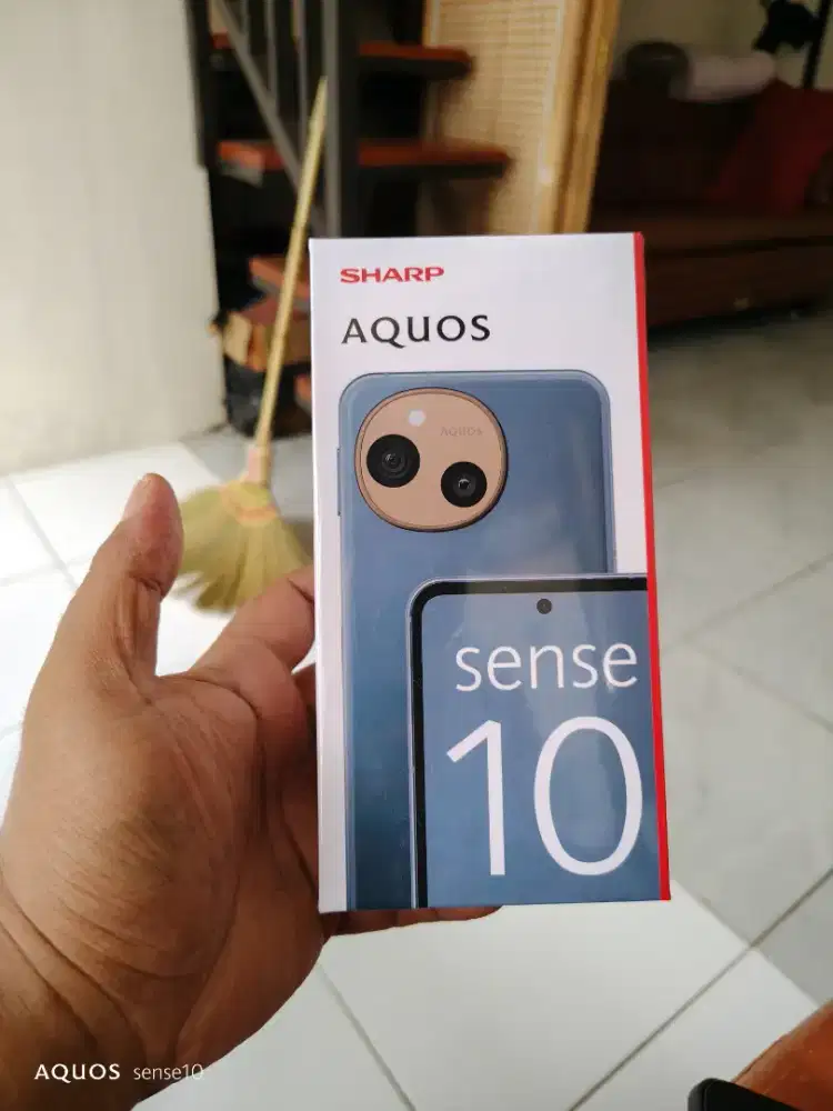 SHARP AQUOS SENSE 10 8/256