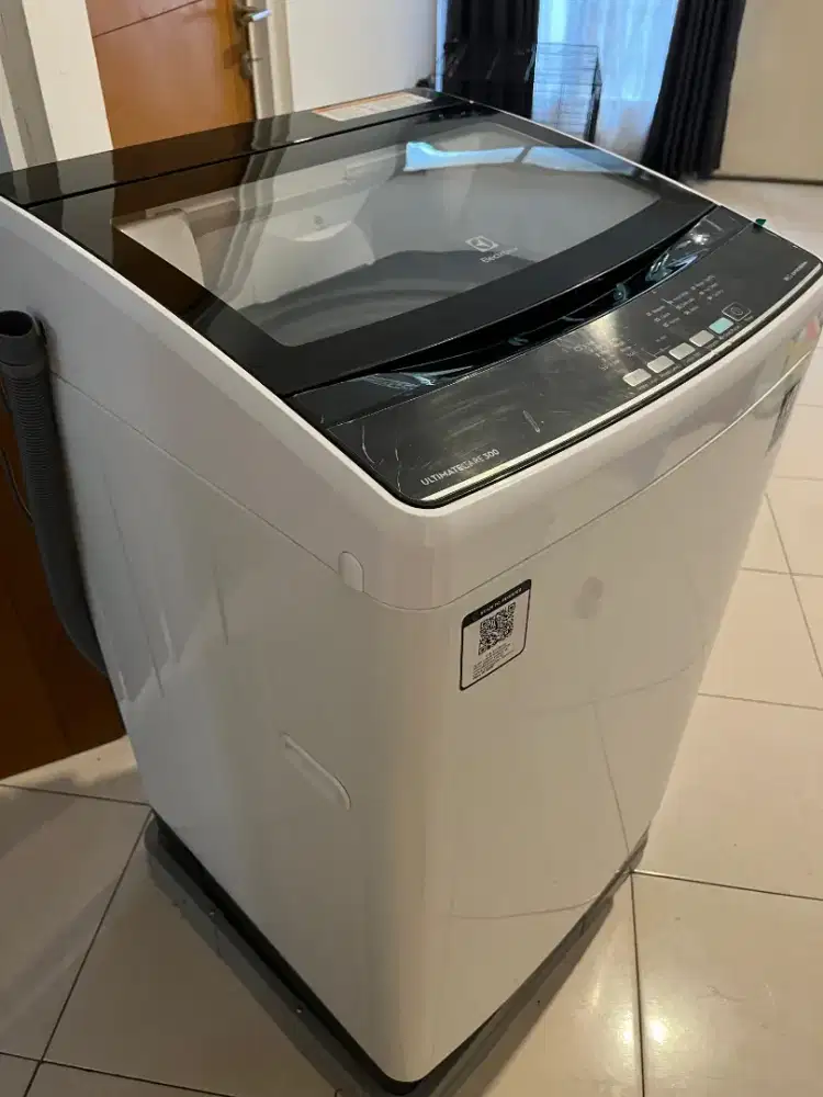 Mesin cuci electrolux 9kg top loading