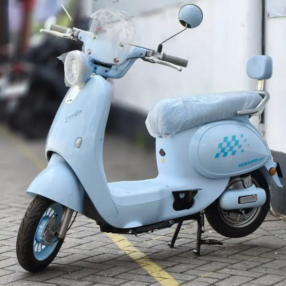 Pacific M6 warna biru