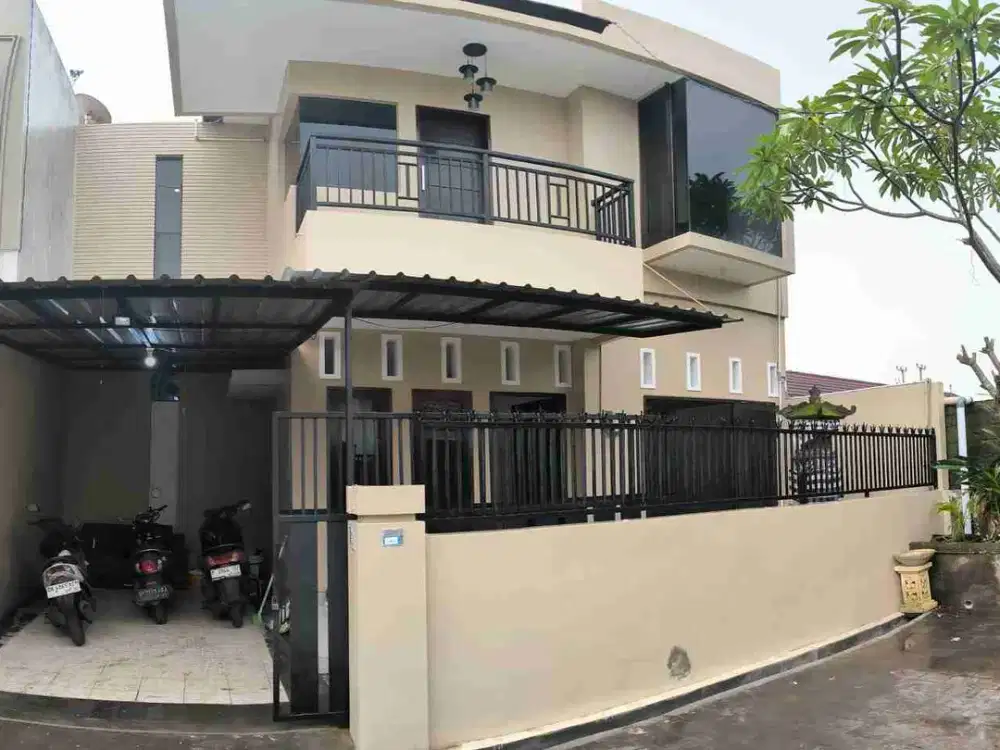 Jual Rumah 2lt Jl Tukad Badung Renon area Hunian Strategis di kota Denpasar
