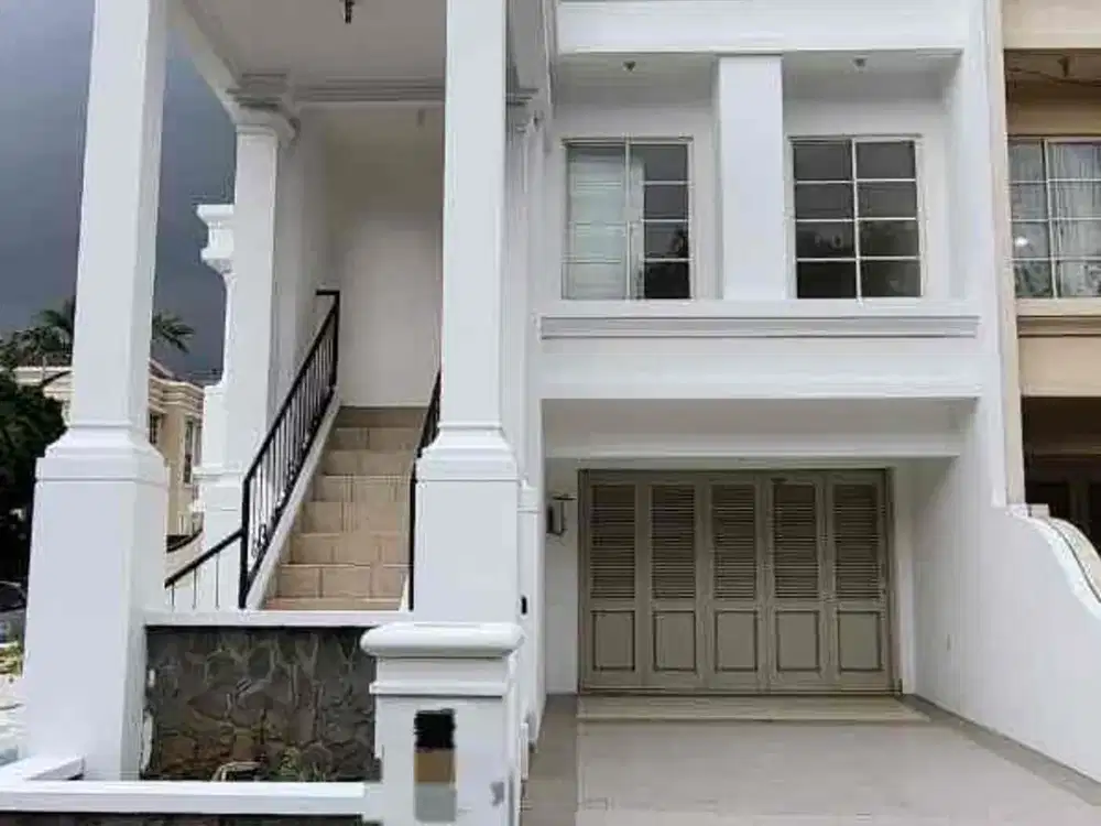 dijual / disewakan rumah hoek dalam cluster gading grande
