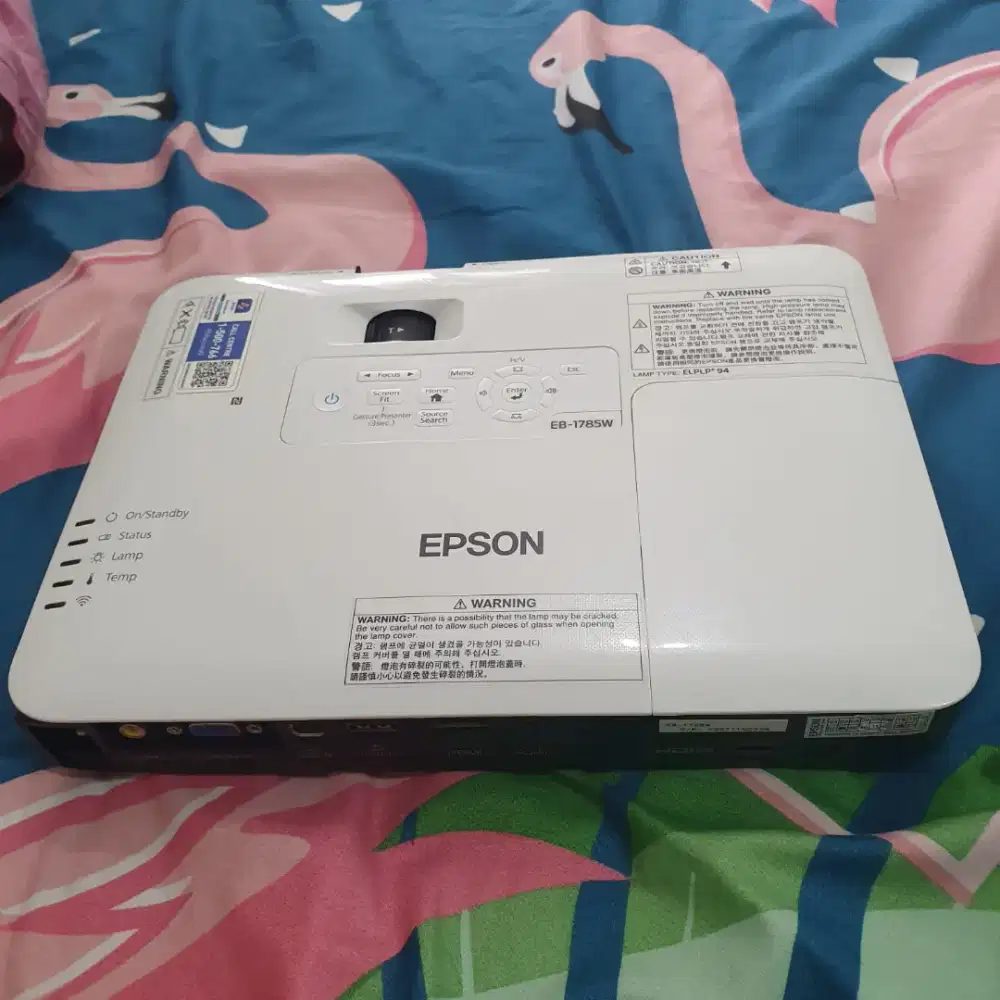 Proyektor :
Merk EPSON
Tipe EB-1785W