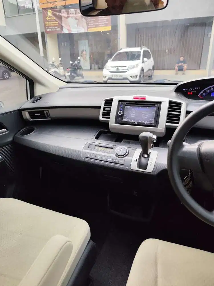 Honda Freed 2012 Bensin