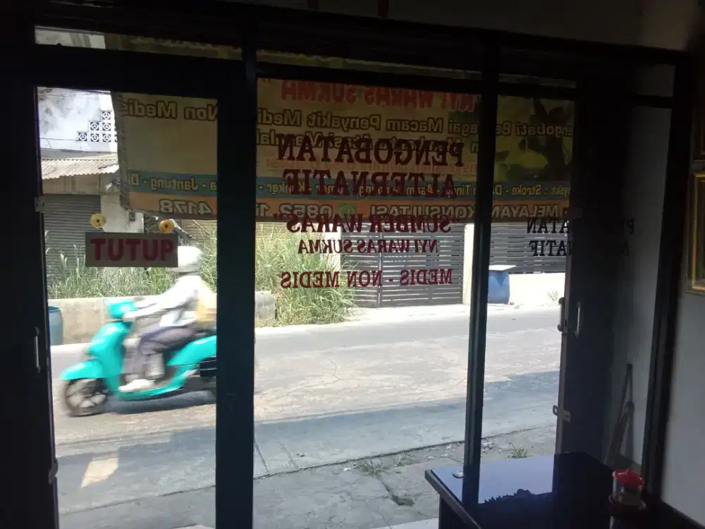 Kusen lumunium dan kaca