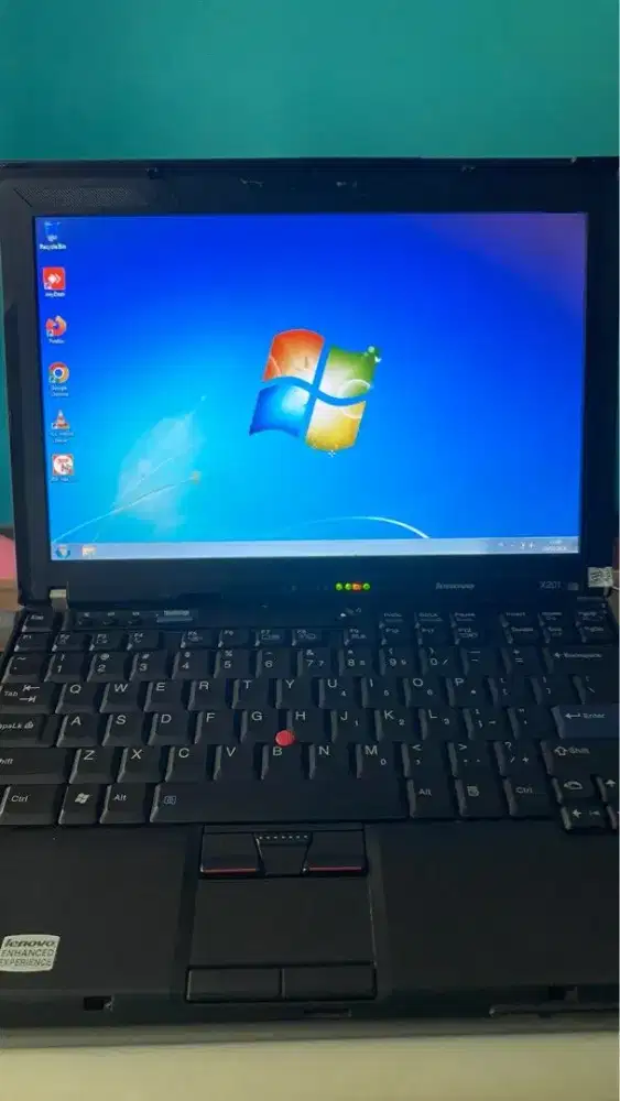 Laptop Thinkpad X201 Ram 4/ssd 128 normal