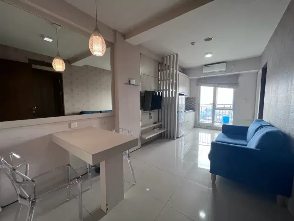DISEWAKAN 2 BEDROOM OAK TOWER A FULL FURNISH – LANTAI 18, VIEW JALAN, HADAP TIMUR