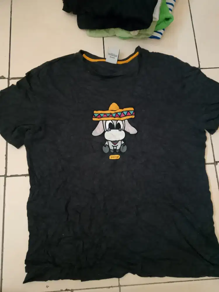 Dijual kaos atasan Korea preloved/trifting 300k 25pcs