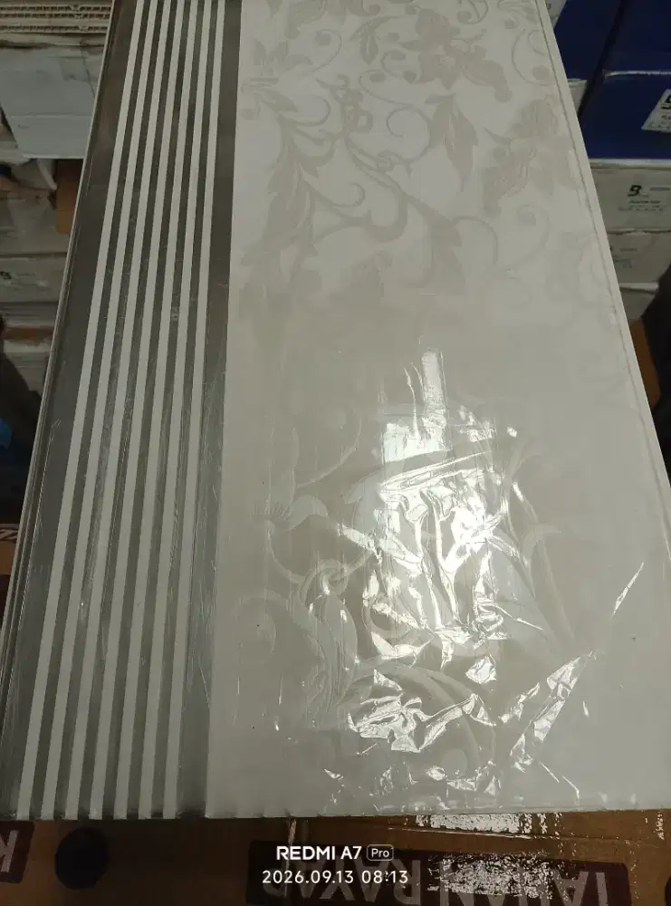 Menjual material plafon PVC murah meriah