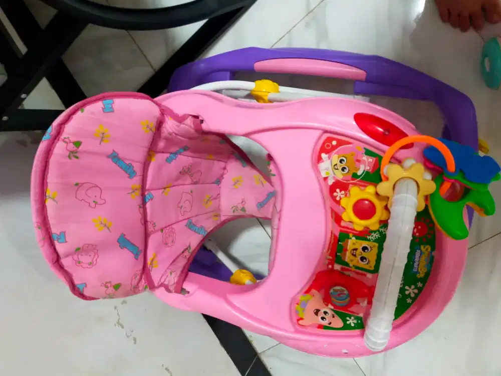 Baby walker FAMILY untuk baby