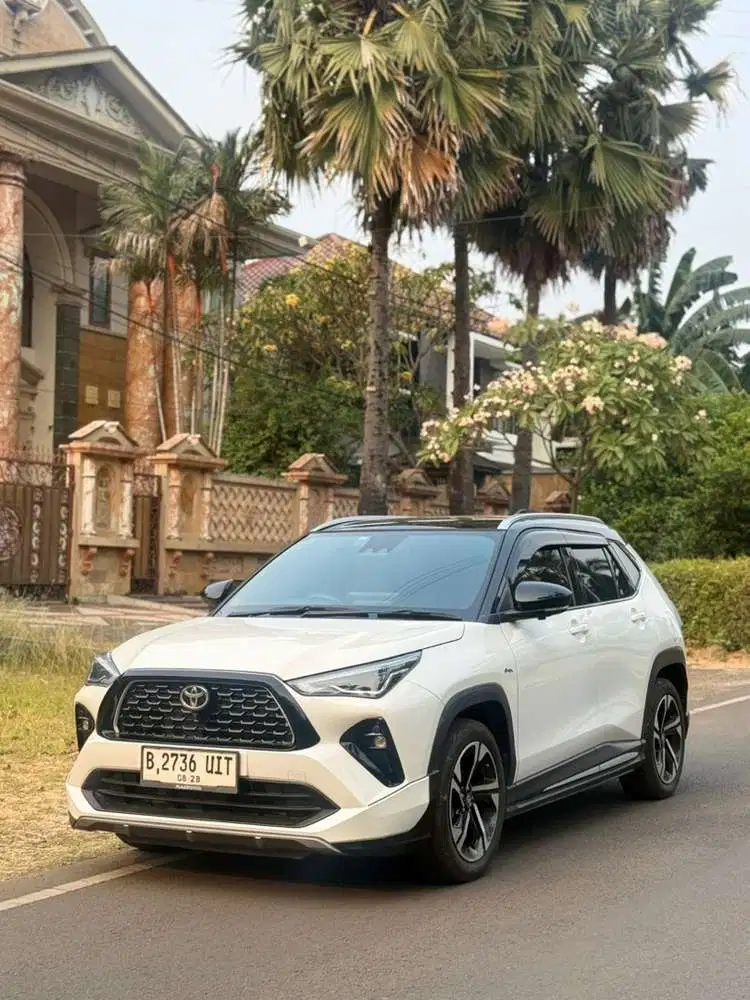 CASH TERMURAH Toyota Yaris Cross GR Hybrid 2023