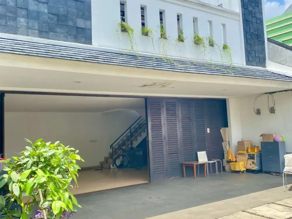 Dijual Rumah terawat 1 lantai lokasi pintu Tol kukusan Depok