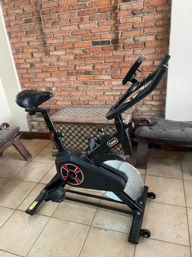 Sepeda statis free alat sit up