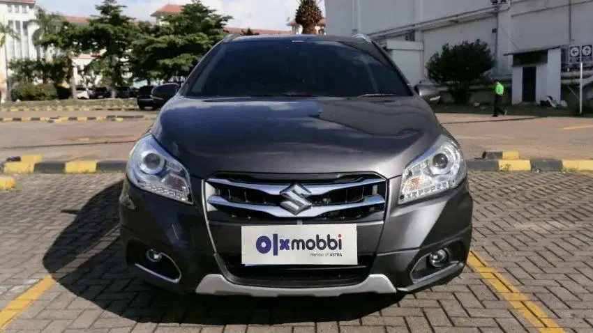 TDP 8, JT Suzuki SX4 1.5 New S-Cross Bensin-AT Silver 2018
