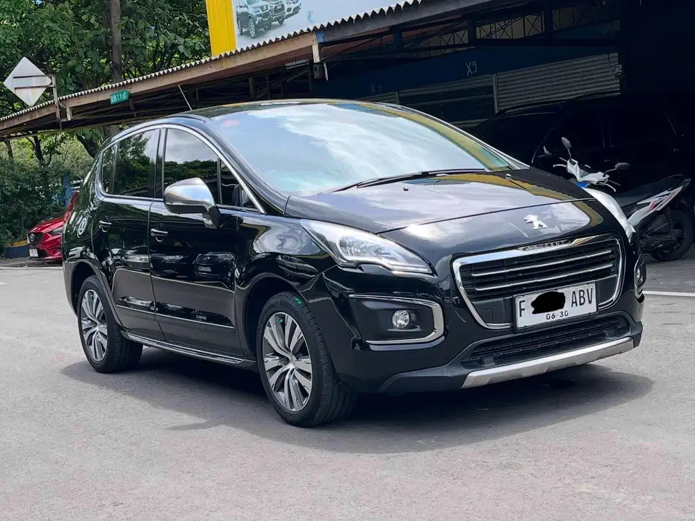 PEUGEOT 3008 1.6 AT 2016 HITAM