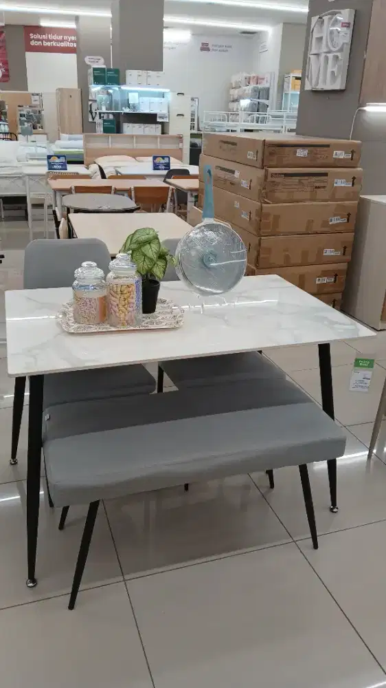 Milav dining set (meja makan) cicilan bunga 0% by home kredit