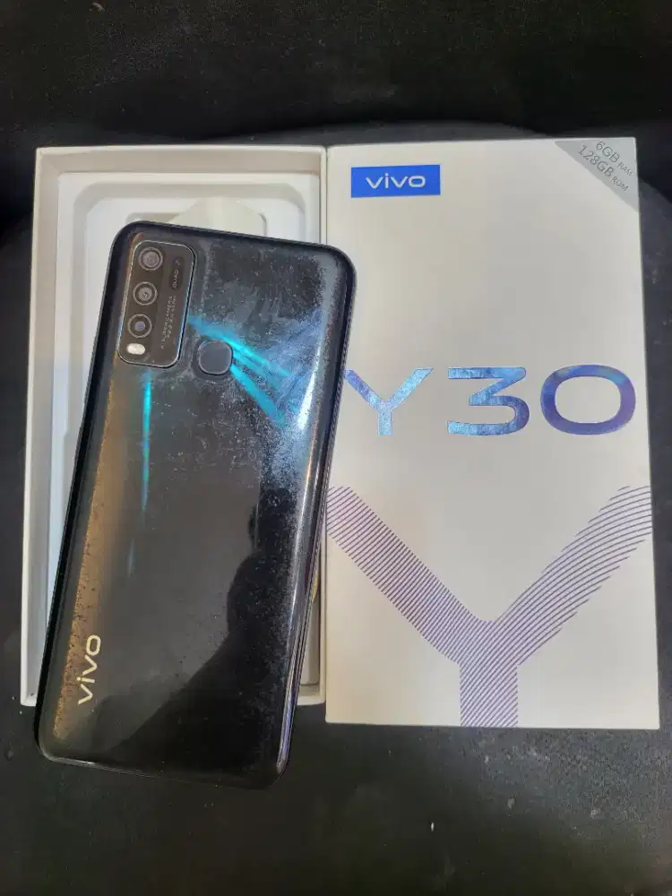 Vivo y30 ram 6/128 GB