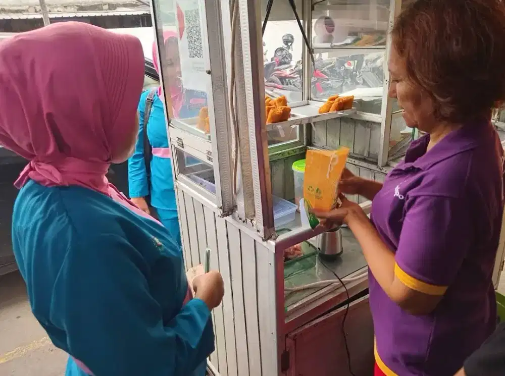 Butuh karyawan untuk masak dan jual makanan di Dapur Kedoya