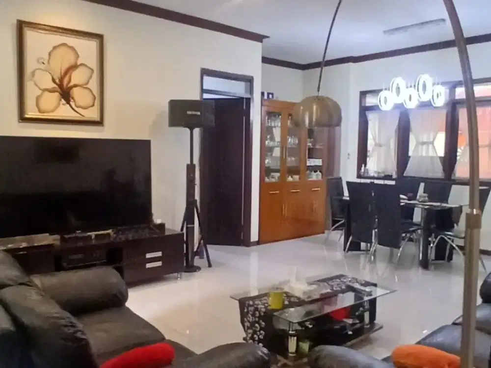 Jual Cepat Turun Harga Rumah Taman Kopo Indah 3 Semi Furnish Asri