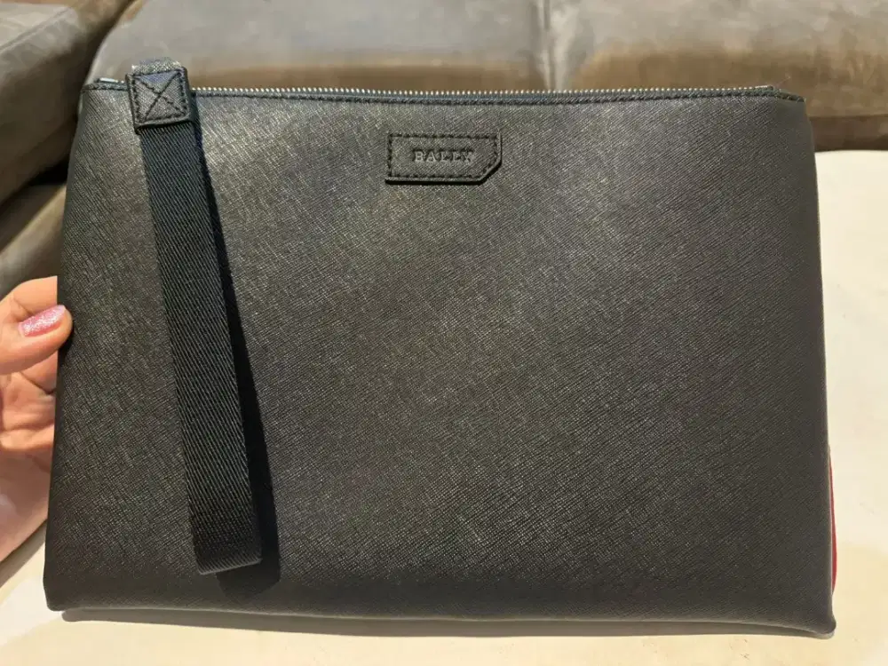 Clutch Bally Phorter Black bovine saffiano 99% Like New