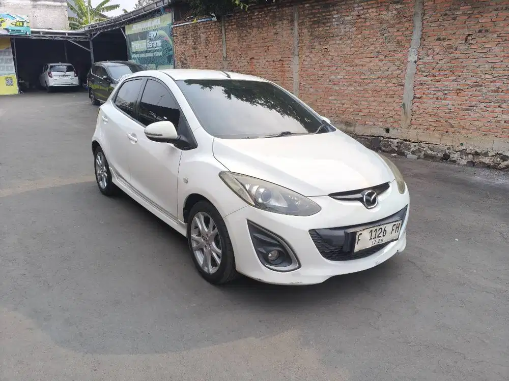 Mazda 2 R Matic 2012 Dp 5 Juta JaDeTaBek
