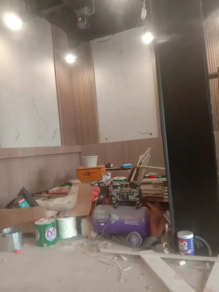 Tukang bangunan