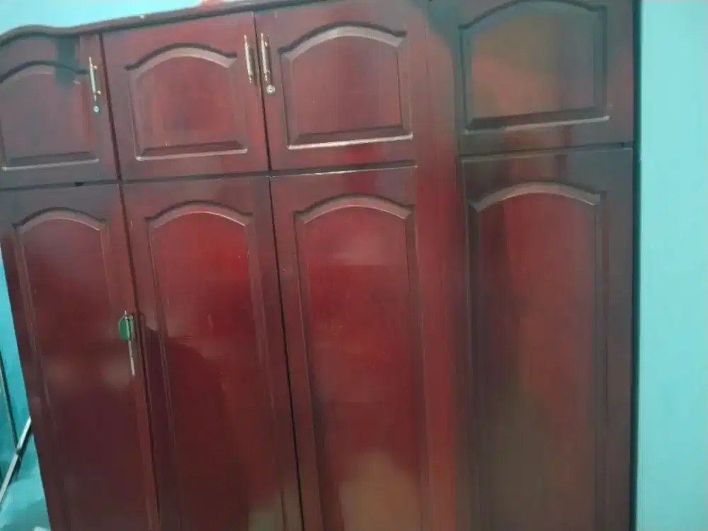 Lemari pakaian bahan Dari kayu jati