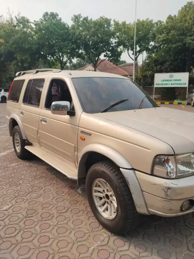 Ford everest xlt automatik 2004