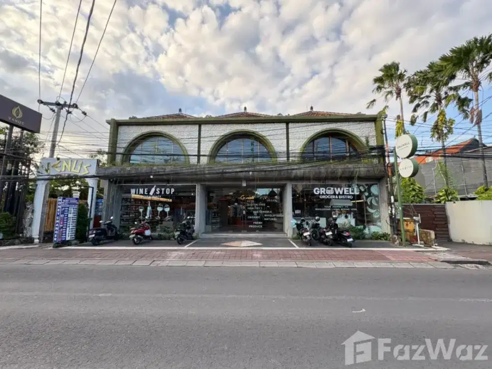 Studio Retail space for sale in Batu Belig, Bali