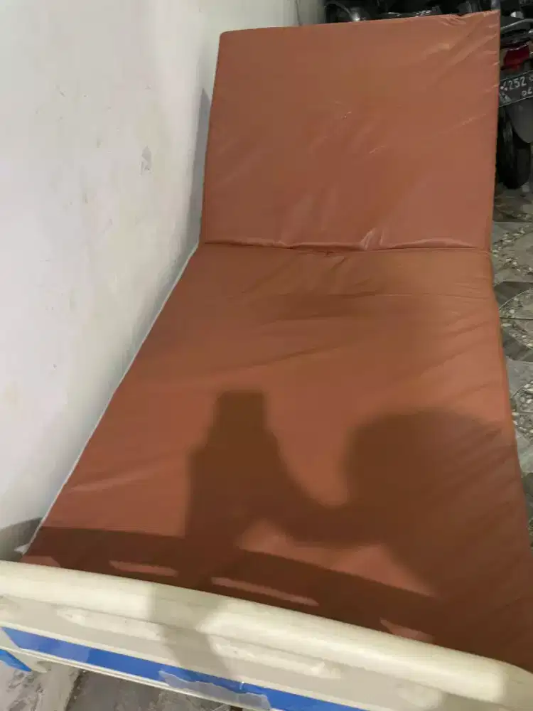 Jual bad tempat tidur orang sakit