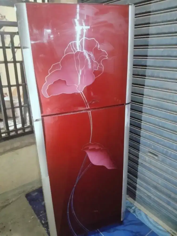 Jual kulkas polytron balezza 2 pintu tnp bunga es..original blm servis