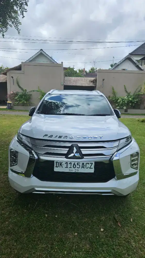 Pajero sport 2022 putih cakep