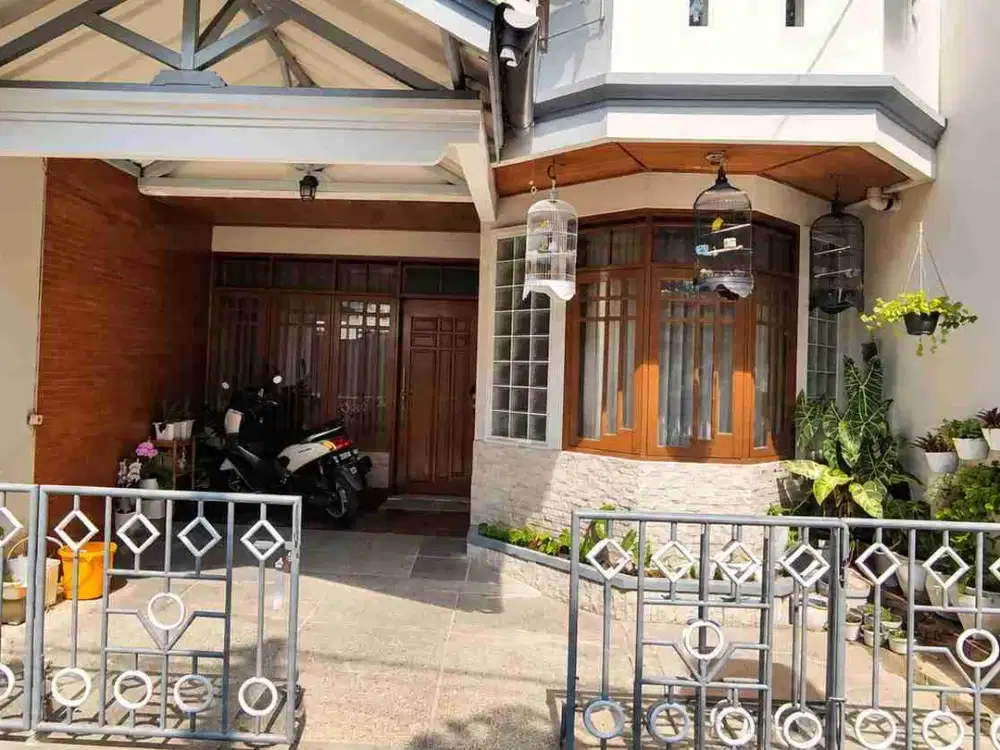 HOT DEAL! Rumah Area Terusan Jalan Jakarta Antapani – Harga Bawah Pasar