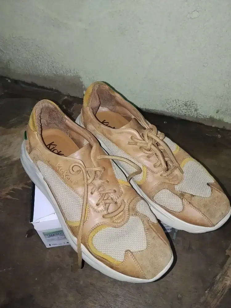 Sepatu Kickers Genuine Leather Casual Sneakers Coklat Tan Original