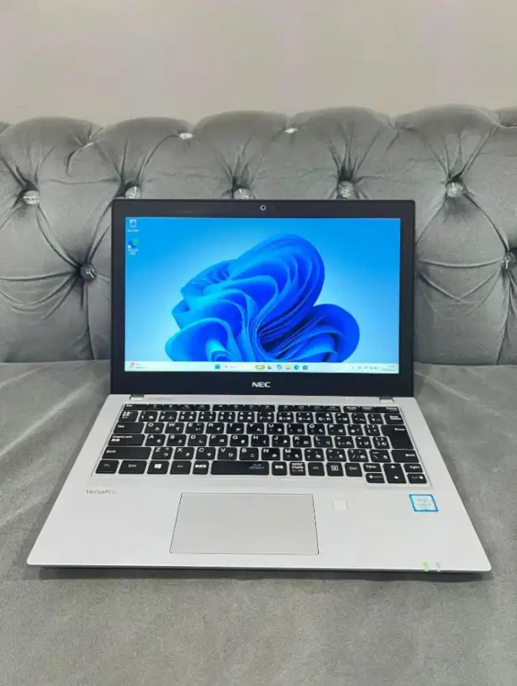 LAPTOP NEC VERSA PRO CORE I5 GEN 8