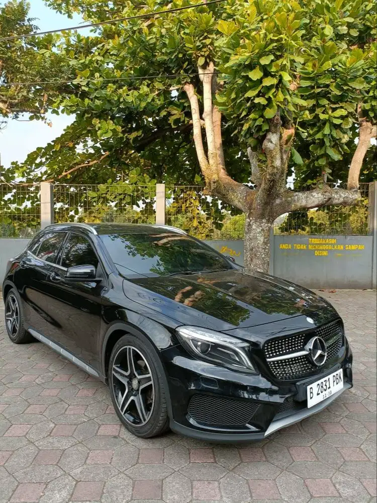 Mercedes Benz GLA 200 AMG 2016