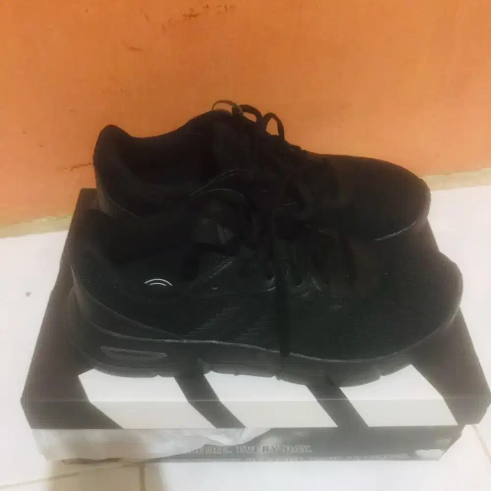 FOR SALE - ADIDAS SIZE 41