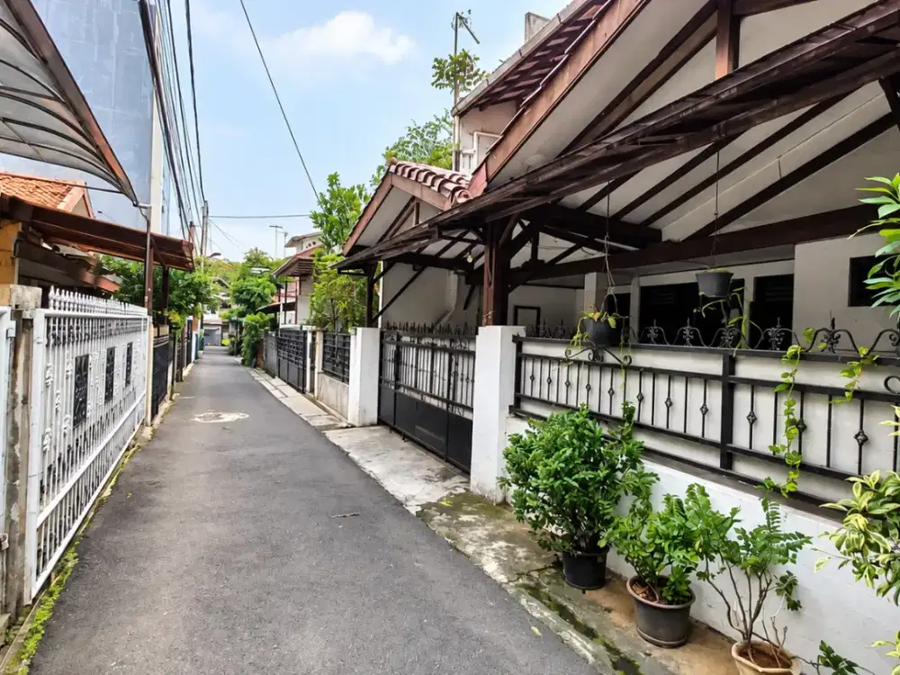 Dijual Cepat Rumah di Tebet Timur dekat Ecopark, Stasiun Cawang dan MT Haryono