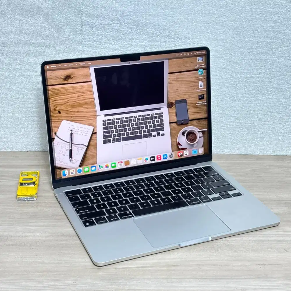 Macbook Air M2 2022 13inch Layar Retina RAM 16GB//256GB Mulus Nominus