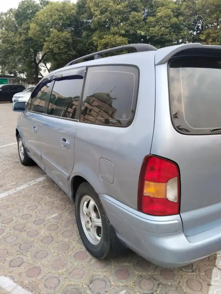 Hyundai trajet manual  2003