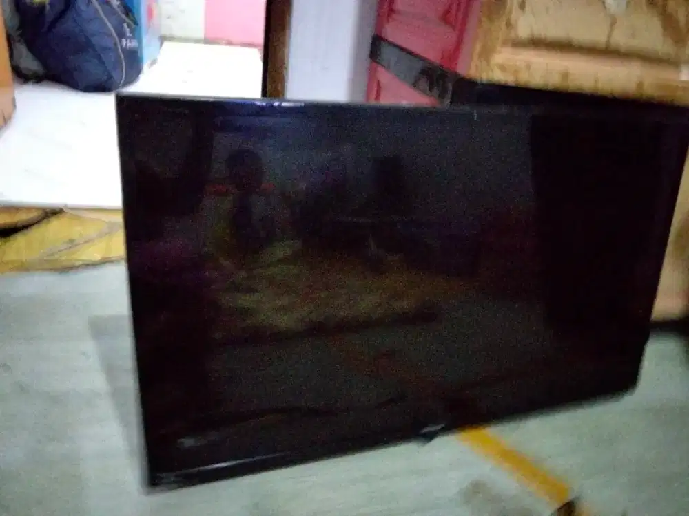 Sharp 32 inc 110-240v 50/60hz