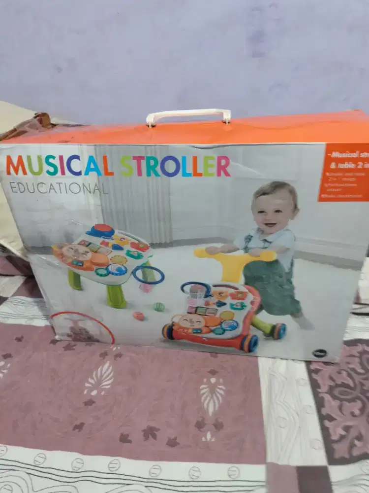 Mainan anak dan tempat duduk anak