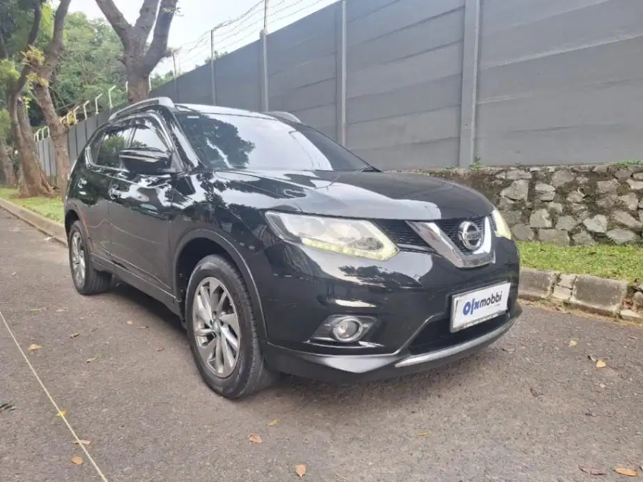 DP MURAH Nissan X-Trail 2.5 Bensin-AT 2015 Hitam CTIVB